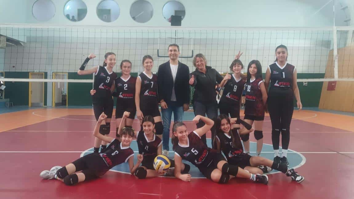 Voleybol Takımımız İlk Maçlarını Kazandı